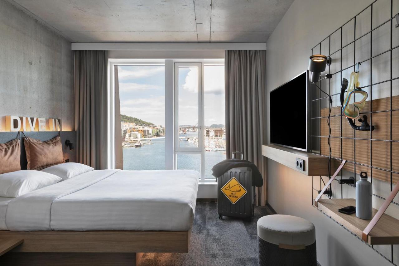 Отель Moxy 4*